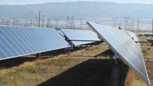 Solar panels in Antelope Valley, California 