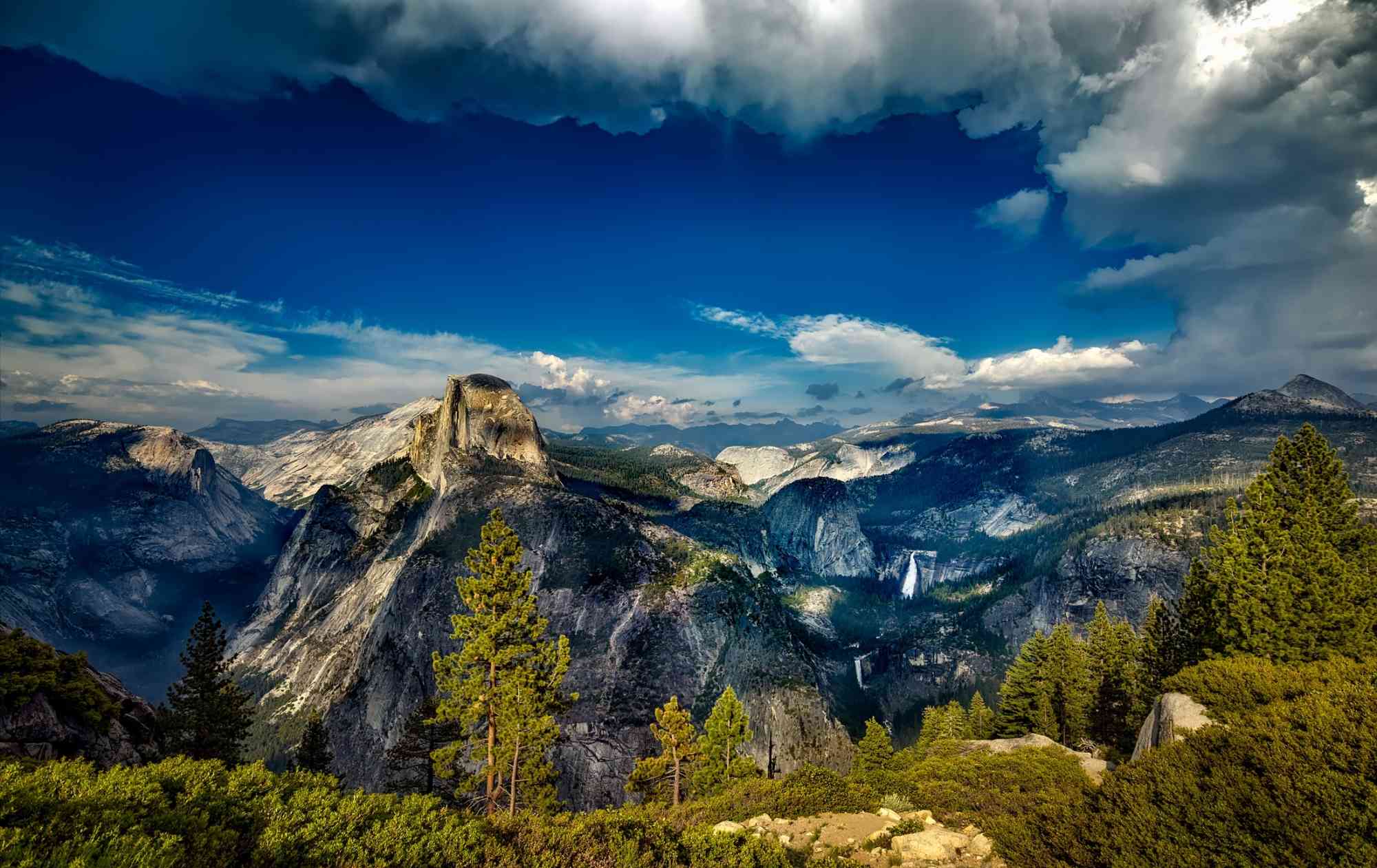 Clouds in a blue sky over Yosemite National Park, California